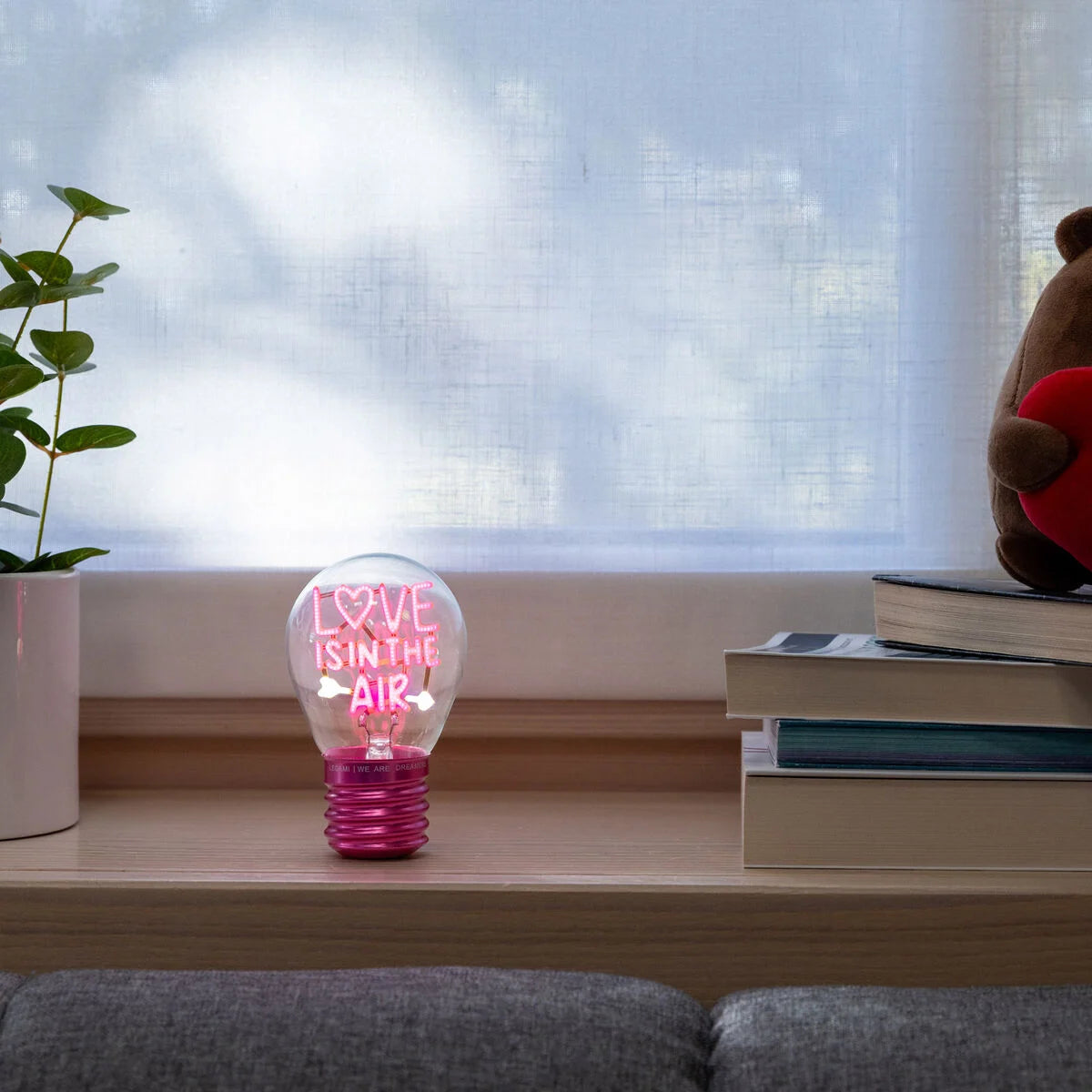 Legami - Lampe Décorative de Table en Forme d’Ampoule - Love is in the Air - Bulb Fiction