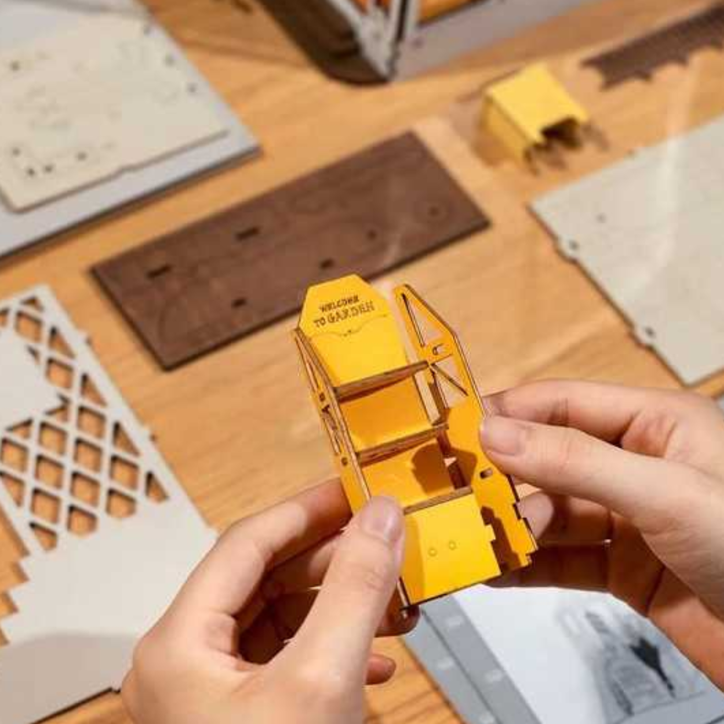 Maquette - Gardenhouse Book Nook - Rolife