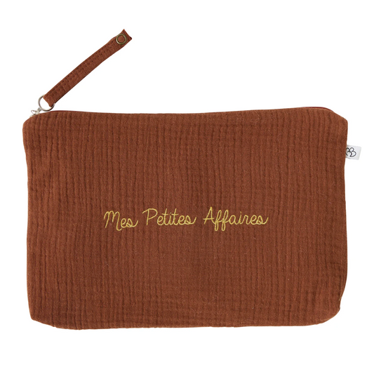 Trousse en gaze de coton brodée “Mes petites affaires” - Toffee - BB&Co